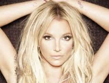 H Britney Spears κάνει κατακόρυφο και τρελαίνει τους followers στο Instagram (βίντεο)